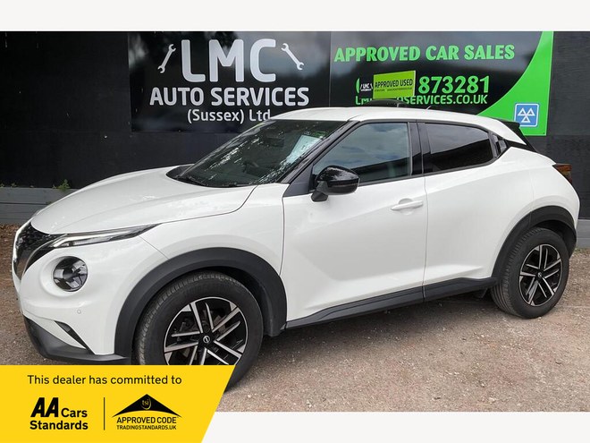 Nissan Juke 1.0 DIG-T N-Connecta Euro 6 (s/s) 5dr